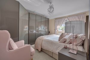 Photo 25- click for photo gallery